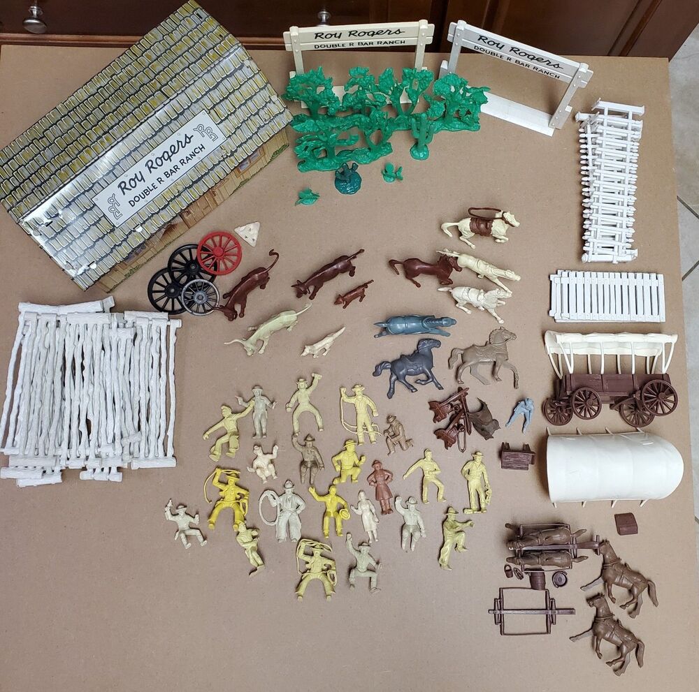 1950's Marx Roy Rogers Double R Bar Ranch Play Set 96 Pieces